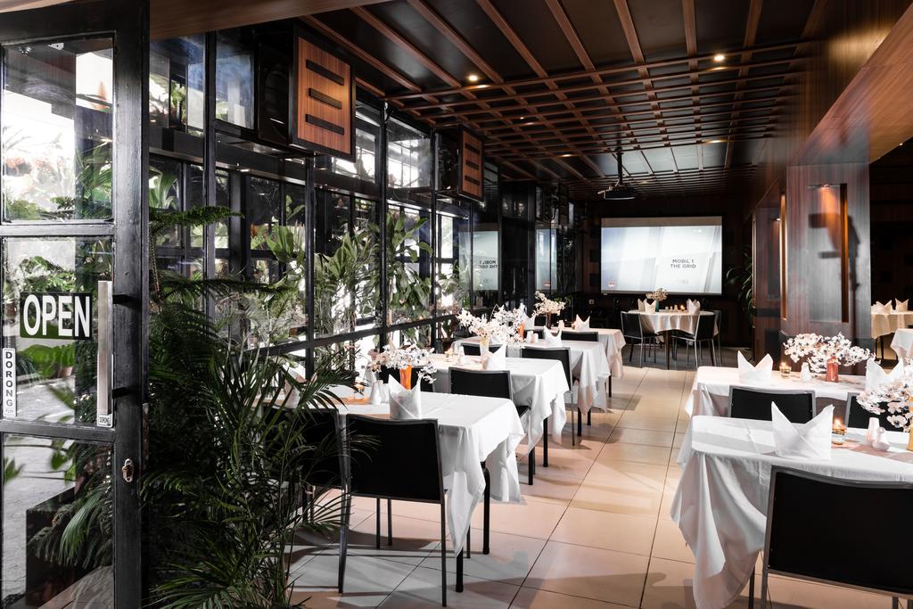Atsari Hotel Parapat Ngoại thất bức ảnh